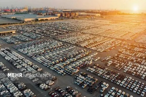 قیمت خودرو در مدار نوسان رشد ۹۰ میلیونی دنا پلاس به همراه جدول