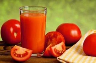 آب گوجه فرنگی ریسك بیماری های قلبی را می كاهد